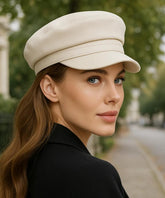 Comprar boina feminina de couro branco com aba e forro interno para looks urbanos elegantes e sofisticados em promoção ANELLIMN